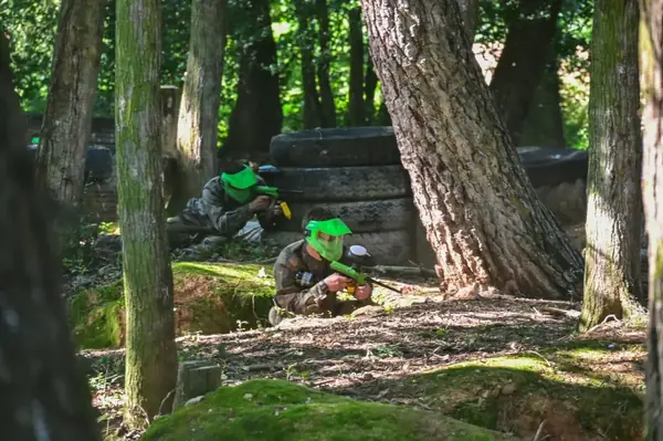 Groupe armée et gendarmerie à Dingé