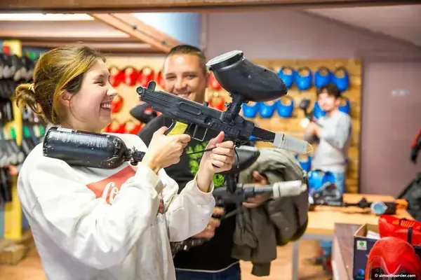 Partie de paintball entre amis